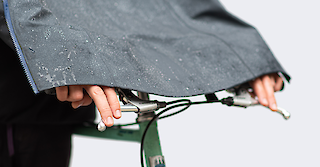 Verstärkt durch drei verklebte Sfofflagen.